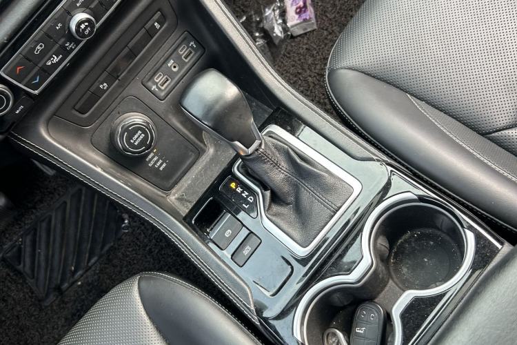 Used Jeep Commander PHEV 2020 2.0T Plug-in Hybrid Premium Edition Interior 9