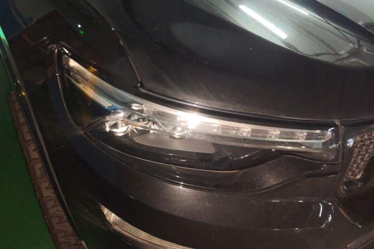 Used Jeep Commander PHEV 2020 2.0T Plug-in Hybrid Premium Edition Right Front Headlight