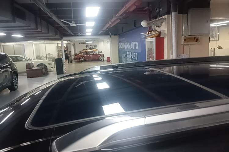 Used Jeep Commander PHEV 2020 2.0T Plug-in Hybrid Premium Edition Roof