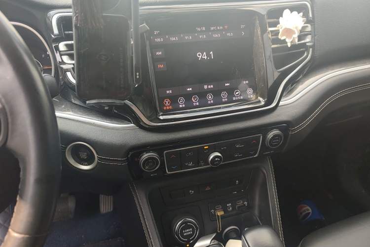 Used Jeep Commander PHEV 2020 2.0T Plug-in Hybrid Enjoyment Version Audio And AC Panel