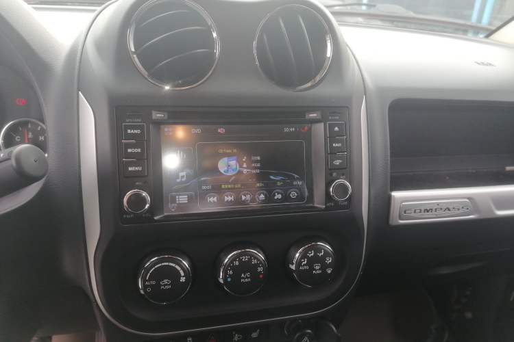 Used Jeep Compass 2014 Revised Version 2.0L Two-Wheel Drive Elite Edition Audio And AC Panel