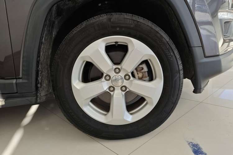 Used Jeep Compass 2017 200T Automatic Family Edition Right Rear Wheel Hub