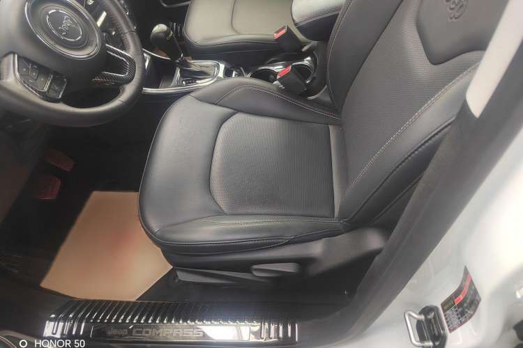 Used Jeep Compass 2017 200T Automatic Family Edition Interior 5