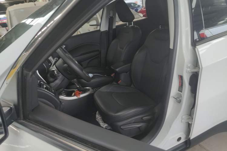 Used Jeep Compass 2017 200T Automatic Family Edition Left Front Seat