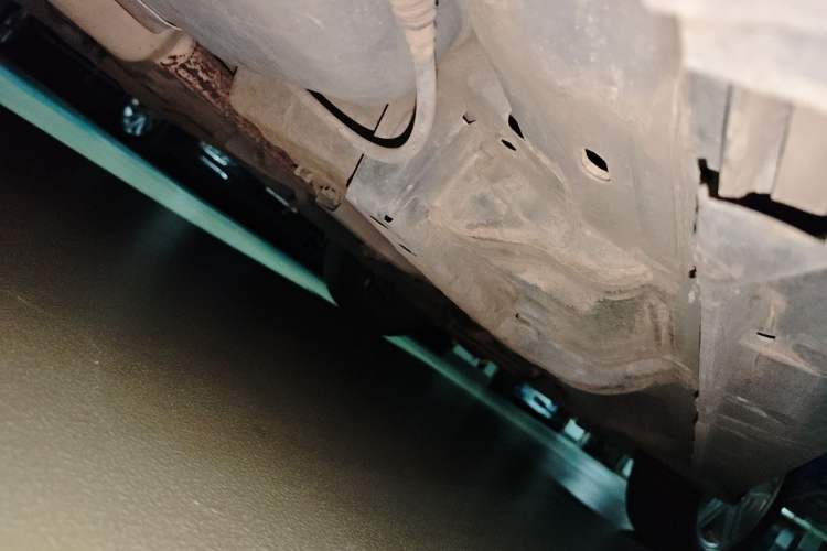 Used Jeep Compass 2007 2.4L four-wheel drive sport version Chassis Rear Right