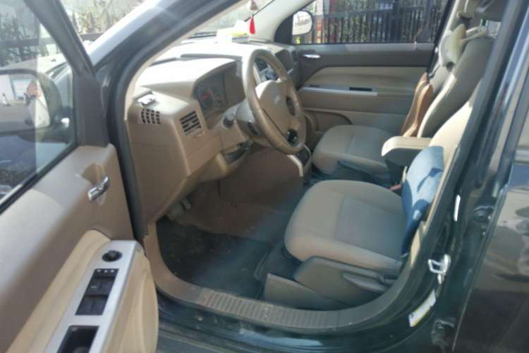Used Jeep Compass 2007 2.4L four-wheel drive sport version Driver Seat