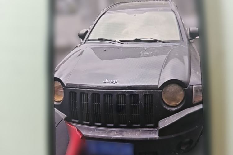 Used Jeep Compass 2007 2.4L four-wheel drive sport version Front
