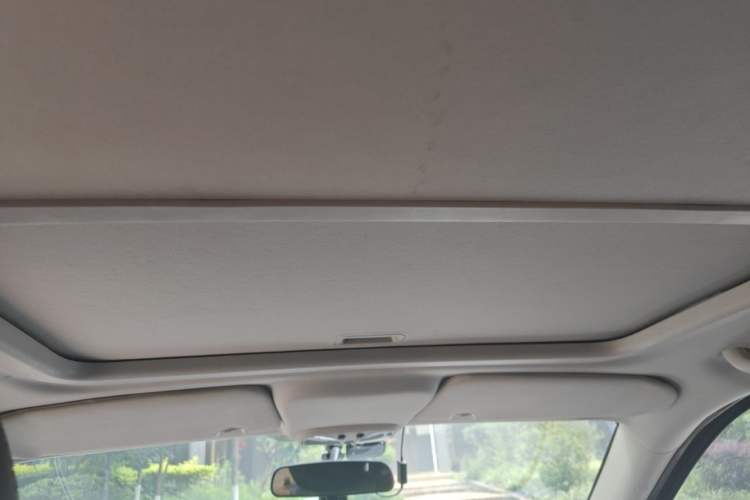 Used Jeep Compass 2007 2.4L four-wheel drive sport version Headliner