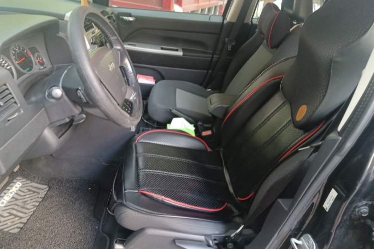 Used Jeep Compass 2007 2.4L four-wheel drive sport version Left Front Seat