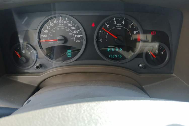 Used Jeep Compass 2007 2.4L four-wheel drive sport version Odometer Close Up
