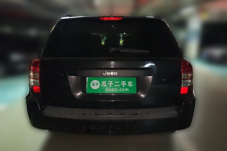 Used Jeep Compass 2007 2.4L four-wheel drive sport version Rear