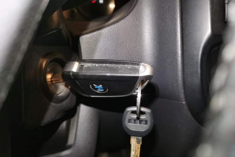 Used Jeep Compass 2007 2.4L four-wheel drive sport version Vehicle Key
