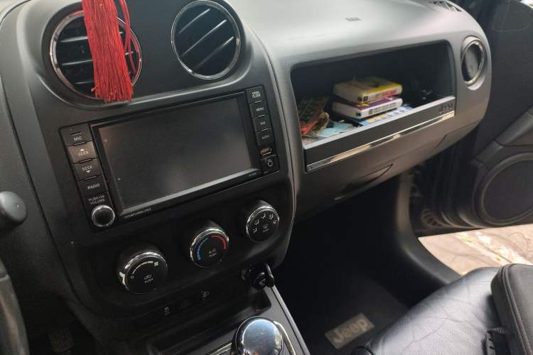 Used Jeep Compass  Audio And AC Panel