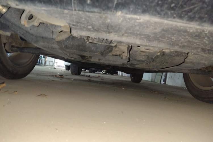 Used Jeep Compass 2010 2.4L four-wheel drive sport version Chassis Front
