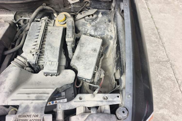 Used Jeep Compass 2010 2.4L Four-Wheel Drive World Cup Special Edition Engine Bay Left