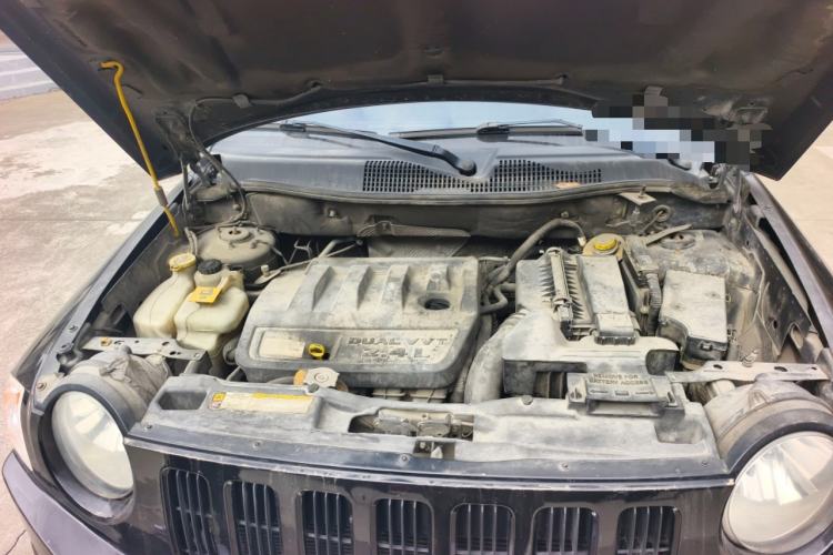 Used Jeep Compass 2010 2.4L Four-Wheel Drive World Cup Special Edition Engine Bay