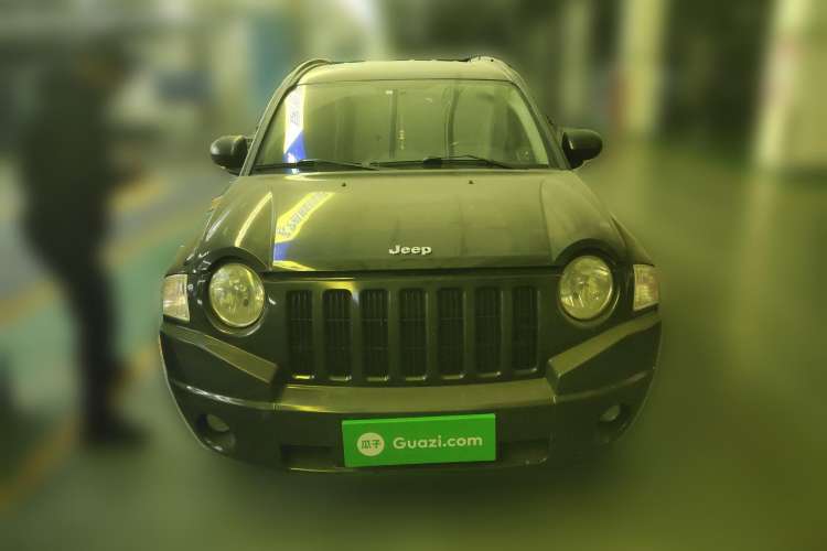 Used Jeep Compass 2010 2.4L four-wheel drive sport version Front
