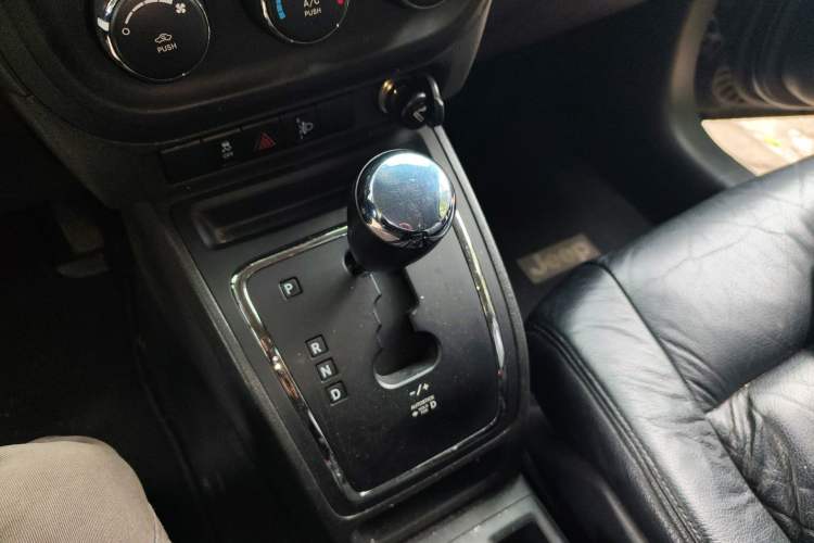 Used Jeep Compass  Gear Lever