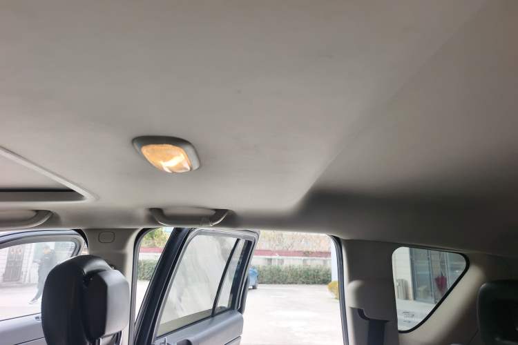 Used Jeep Compass 2010 2.4L Four-Wheel Drive World Cup Special Edition Headliner