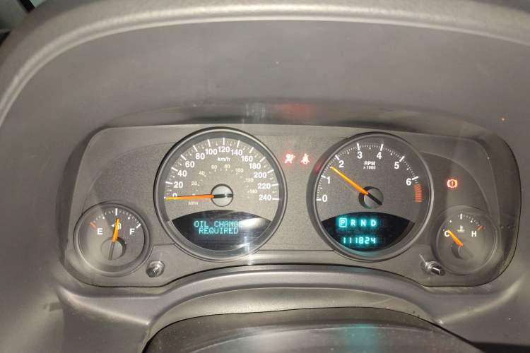 Used Jeep Compass 2010 2.4L four-wheel drive sport version Instrument Cluster