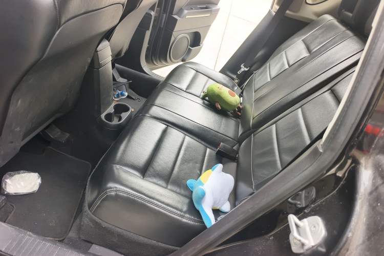 Used Jeep Compass 2010 2.4L Four-Wheel Drive World Cup Special Edition Left Rear Seat