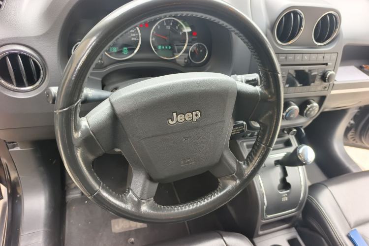 Used Jeep Compass 2010 2.4L Four-Wheel Drive World Cup Special Edition Steering Wheel