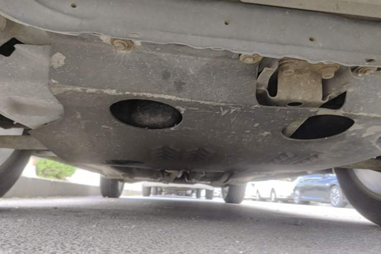 Used Jeep Compass 2010 2.4L four-wheel drive sport version Chassis Front