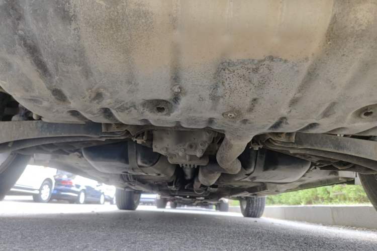 Used Jeep Compass 2010 2.4L four-wheel drive sport version Chassis Rear