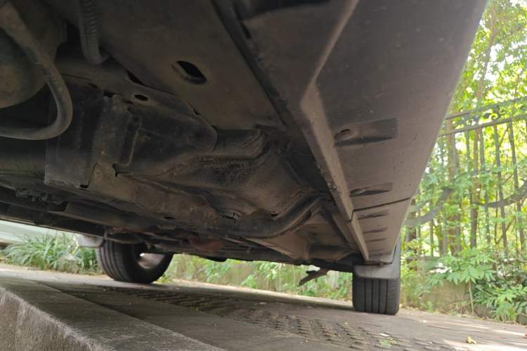 Used Jeep Compass 2010 2.4L Four-Wheel Drive Limited Edition Chassis Rear Right