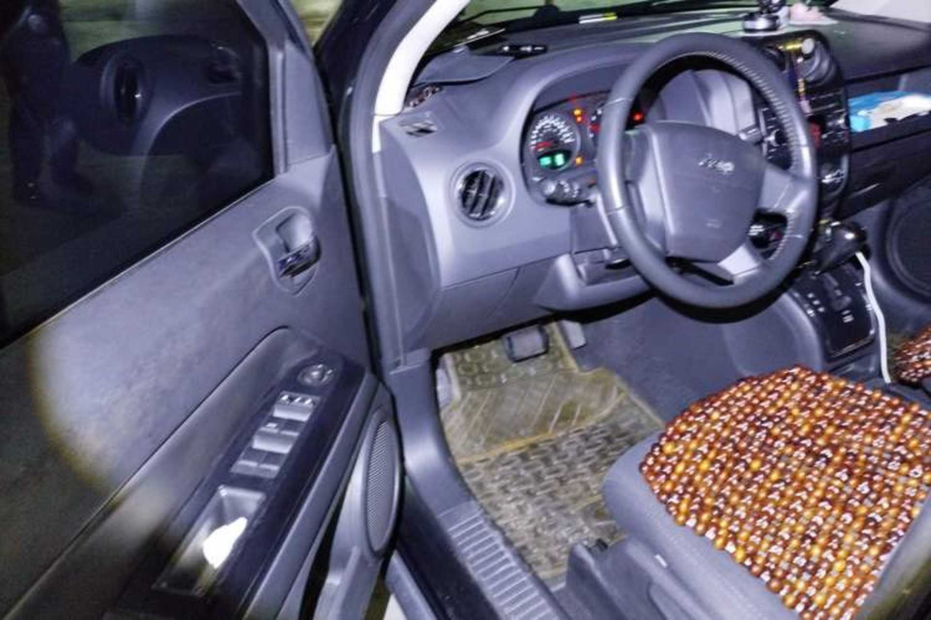 Used Jeep Compass 2010 2.4L four-wheel drive sport version Driver Seat