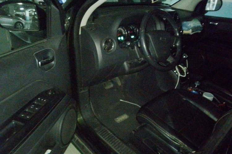 Used Jeep Compass 2010 2.4L four-wheel drive sport version Driver Seat