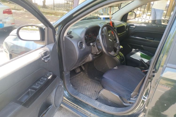 Used Jeep Compass 2010 2.4L four-wheel drive sport version Driver Seat