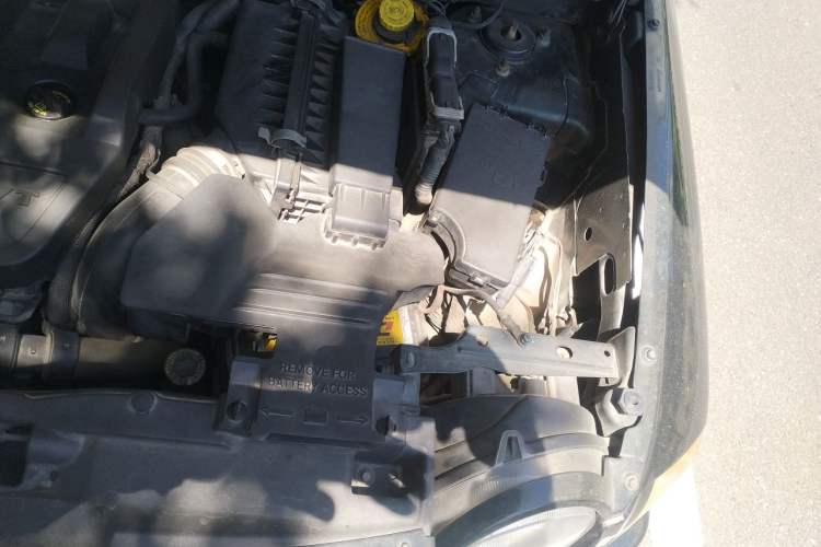 Used Jeep Compass 2010 2.4L four-wheel drive sport version Engine Bay Left