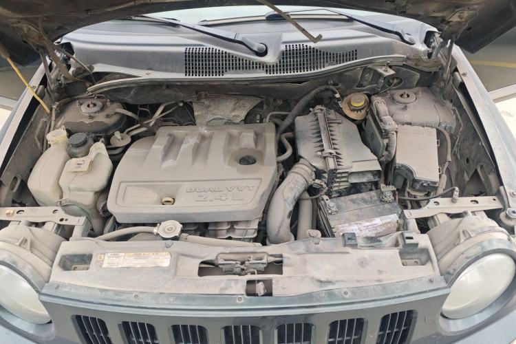 Used Jeep Compass 2010 2.4L Four-Wheel Drive Limited Edition Engine Bay