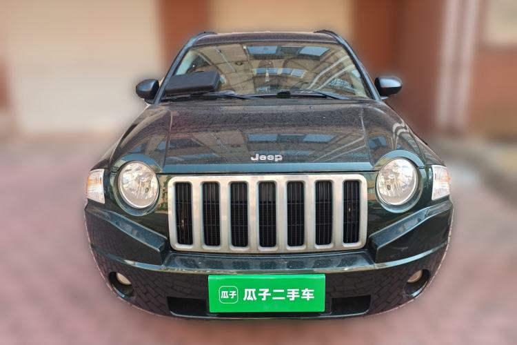 Used Jeep Compass 2010 2.4L four-wheel drive sport version Front