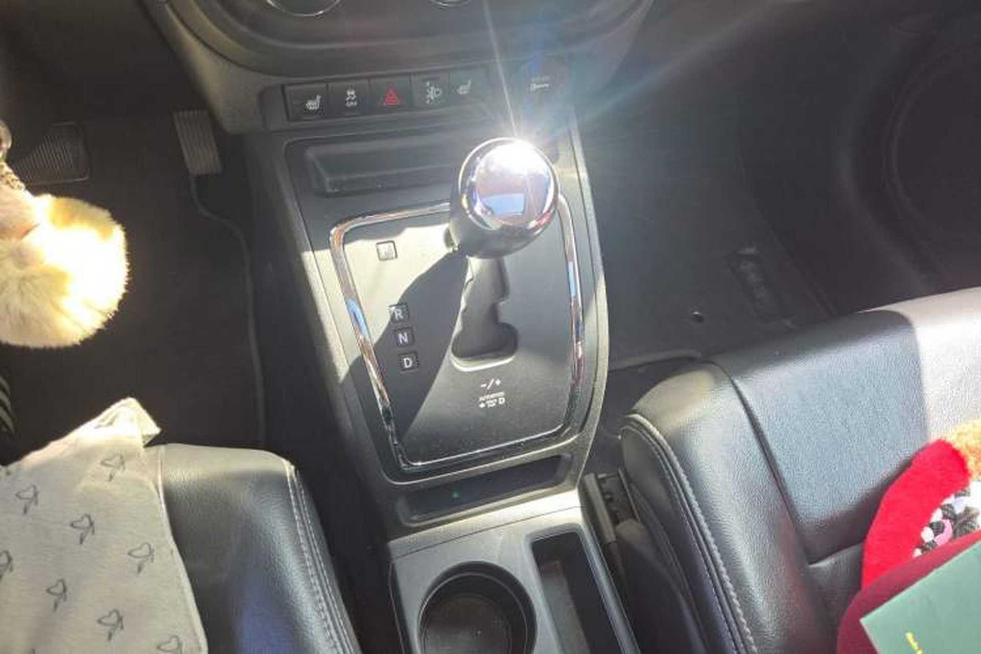 Used Jeep Compass 2010 2.4L Four-Wheel Drive Limited Edition Gear Lever