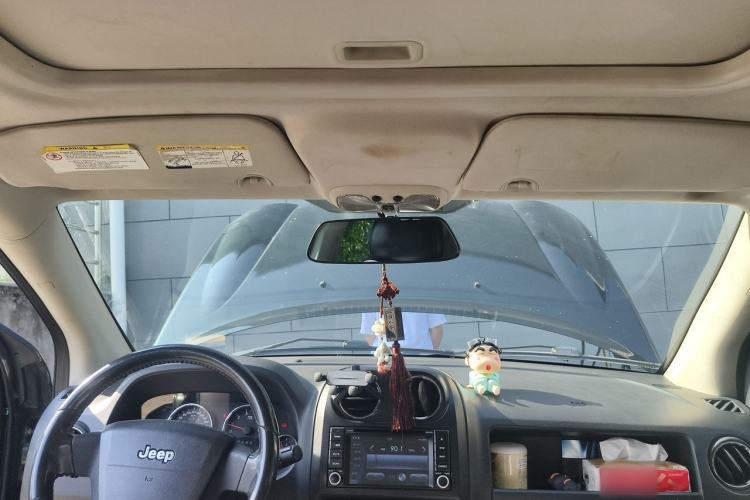 Used Jeep Compass 2010 2.4L Four-Wheel Drive World Cup Special Edition Headliner