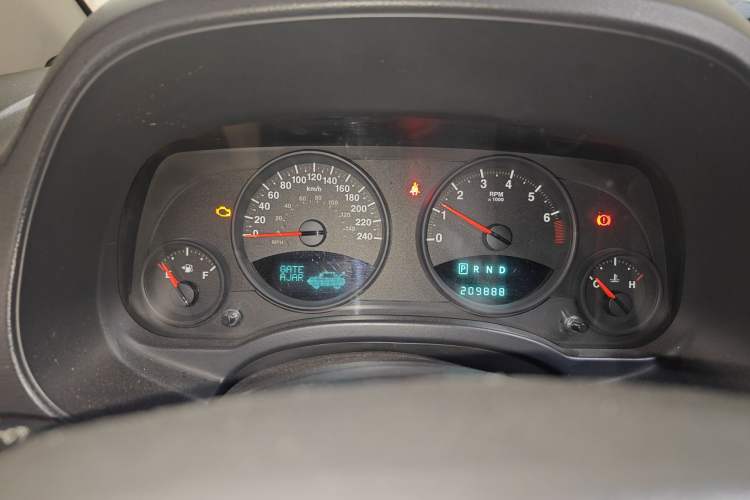 Used Jeep Compass 2010 2.4L four-wheel drive sport version Instrument Cluster