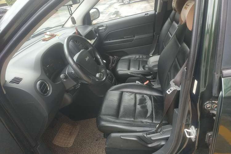 Used Jeep Compass 2010 2.4L four-wheel drive sport version Left Front Seat