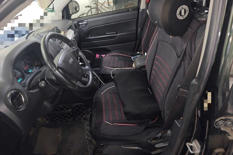 Used Jeep Compass 2010 2.4L four-wheel drive sport version Left Front Seat