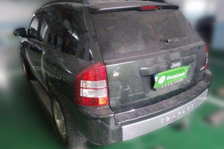 Used Jeep Compass 2010 2.4L four-wheel drive sport version Rear Left 45 Deg
