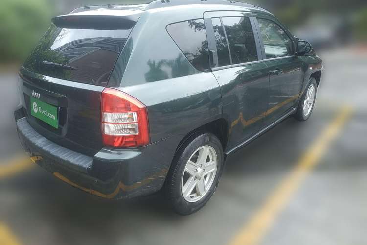 Used Jeep Compass 2010 2.4L four-wheel drive sport version Rear Right 45 Deg