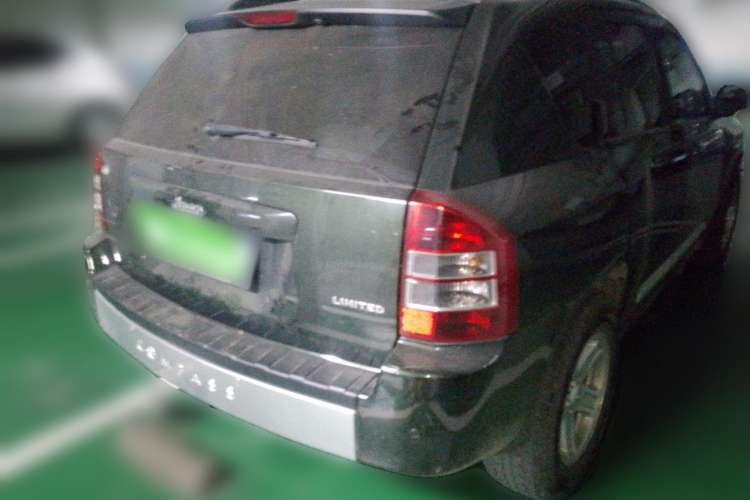 Used Jeep Compass 2010 2.4L four-wheel drive sport version Rear Right 45 Deg