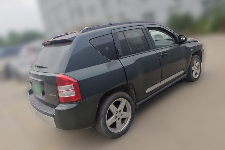 Used Jeep Compass 2010 2.4L Four-Wheel Drive Limited Edition Rear Right 45 Deg