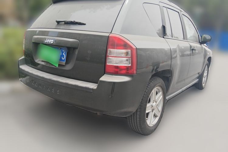 Used Jeep Compass 2010 2.4L four-wheel drive sport version Rear Right 45 Deg