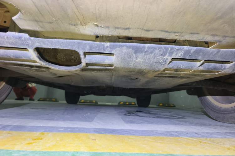 Used Jeep Compass 2011 2.0L two-wheel drive sport version Chassis Front