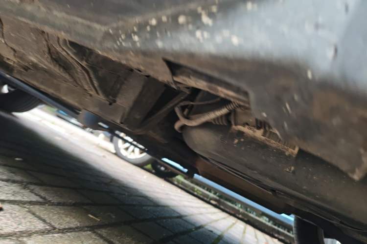 Used Jeep Compass 2011 2.4L four-wheel drive luxury version Chassis Rear Left