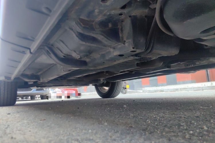 Used Jeep Compass 2011 2.0L two-wheel drive sport version Chassis Rear Left