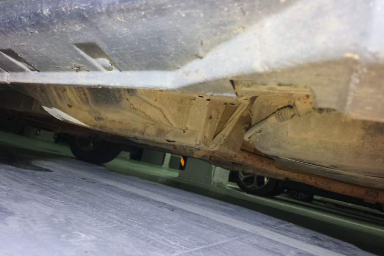 Used Jeep Compass 2011 2.0L two-wheel drive sport version Chassis Rear Left