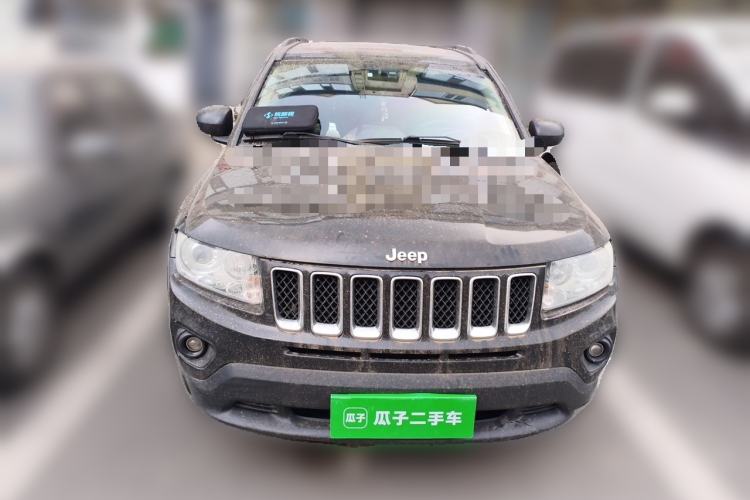 Used Jeep Compass 2011 2.4L four-wheel-drive sport version Front